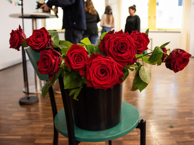 Rote Rosen zum MAV-Jubiläum: Die Mitarbeitervertretung des Caritas-Diözesanverbands feiert 50-jähriges Bestehen.
